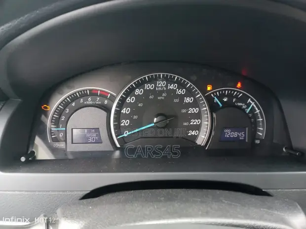 Toyota Camry 2014 Gold - 1