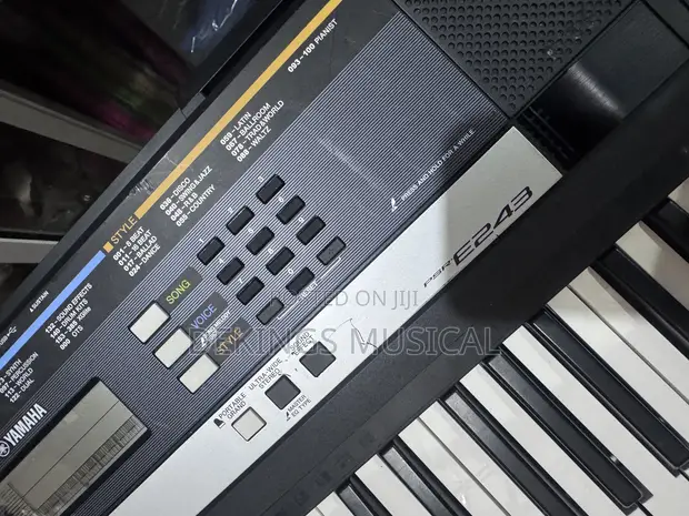 Yamaha PSR-E243 Keyboard Mai Makullin 61 - 1