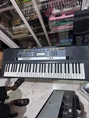Yamaha PSR-E243 61-Key Portable Keyboard