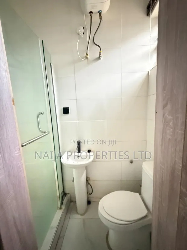 2 Bedroom Apartment for Rent a Lekki Phase 1 - 1