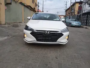 Hyundai Elantra SE 2019 White