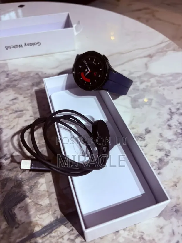 Samsung Galaxy Watch 5 Pro - Black - 1