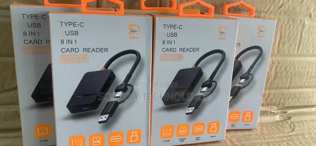 USB-C + USB 8-in-1 Card Reader - 1