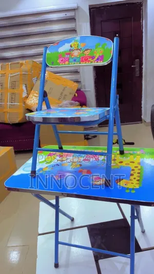 Kids Reading Chair and Table Set - Brand New