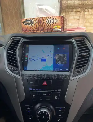 Hyundai Santa Fe/IX 2013-2017 Wireless Apple CarPlay/Android Auto Screen