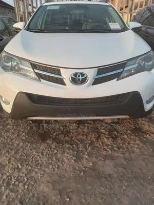 Toyota TownAce Farar Hada 2013
