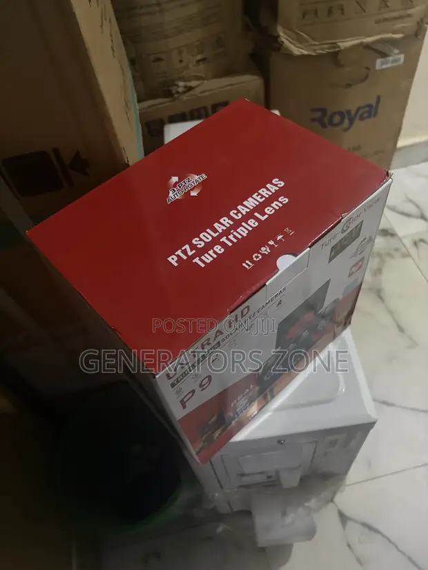 Outdoor Ultra HD Triple-Lens Solar PTZ Camera - 1