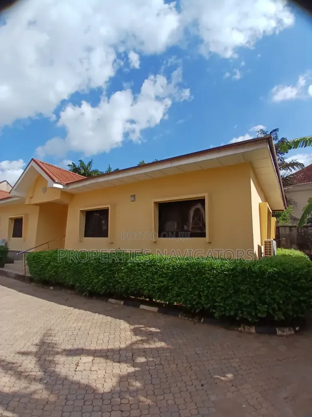 2-Bedroom Bungalow Mai Alatu a Asokoro, Abuja - 1