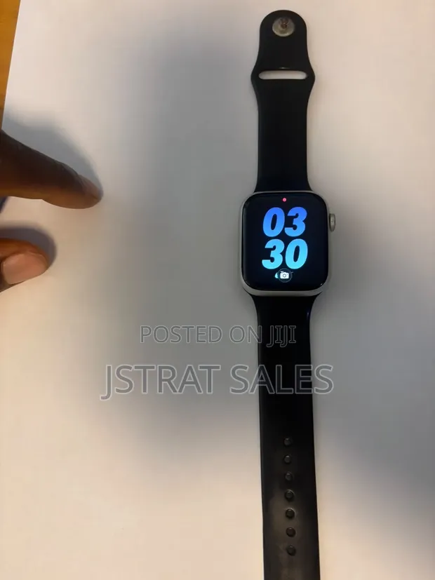 Apple Watch Series 7 45mm GPS + Cellular - 1