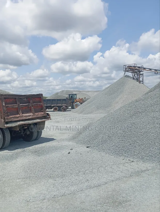 10 Tyre Granite Chippings - Small Quantity - 1