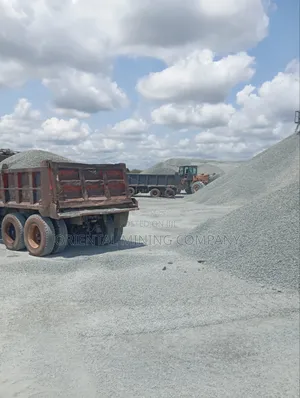 10 Tyre Granite Chippings - Small Quantity