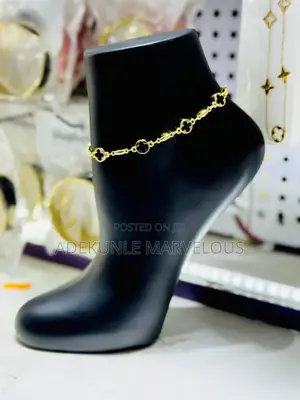 Black VCA Heart Anklet for Women | Marvel Jewelry