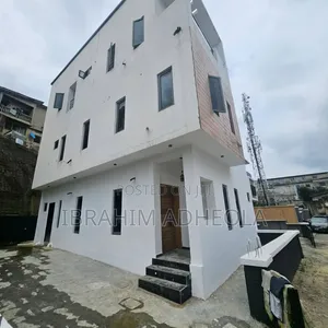 5-Bedroom Luxury Duplex da BQ a Magodo Phase 2 GRA