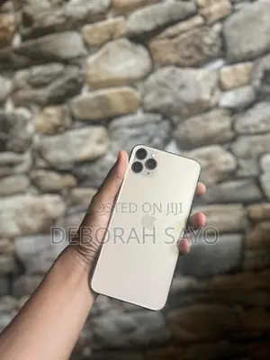 Apple iPhone 11 Pro Max 64GB Zinariya