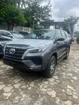 Sabon Toyota Fortuner 4.0 AWD 2023 - Grey - 3