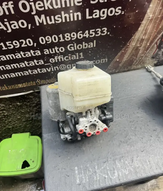 Toyota Land Cruiser 2010-2015 ABS Pump Electronic Module - 1