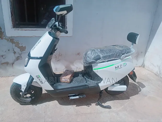 M7 Tianqi Electric Scooter - White - 1