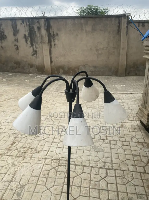 Medusa Style LED Floor Lamp - 1