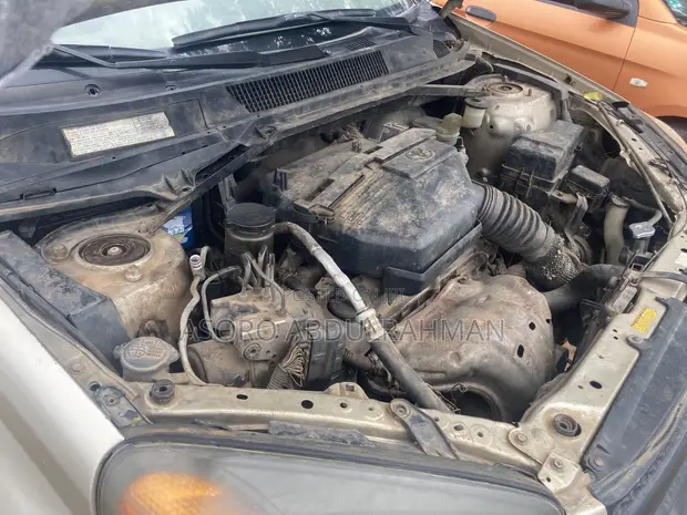 Toyota RAV4 2006 Gold - 1