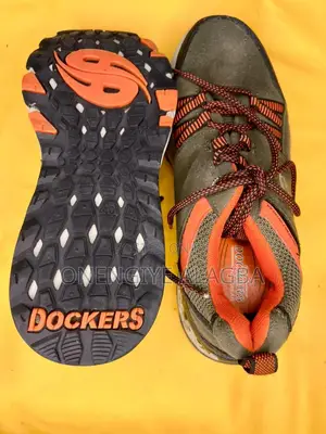 Used Unisex Sport Sneakers