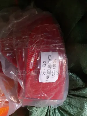 Honda Pilot Bumper Lights (Rear Reflector)
