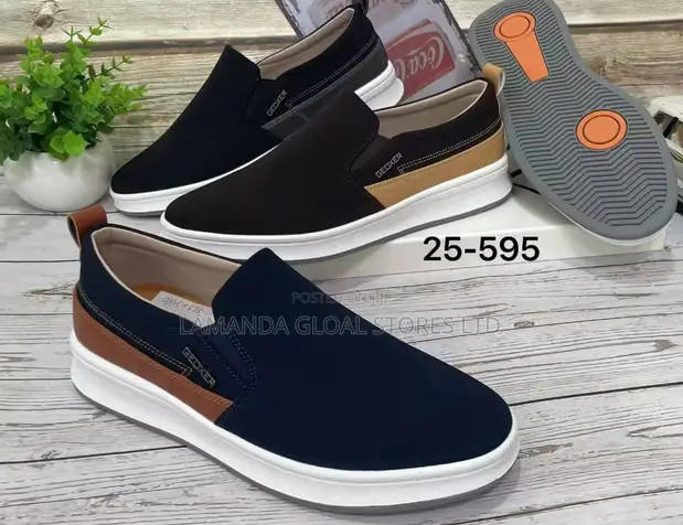 Geoxer Takalmi Mai Launi Biyu na Fata Slip-On - 1