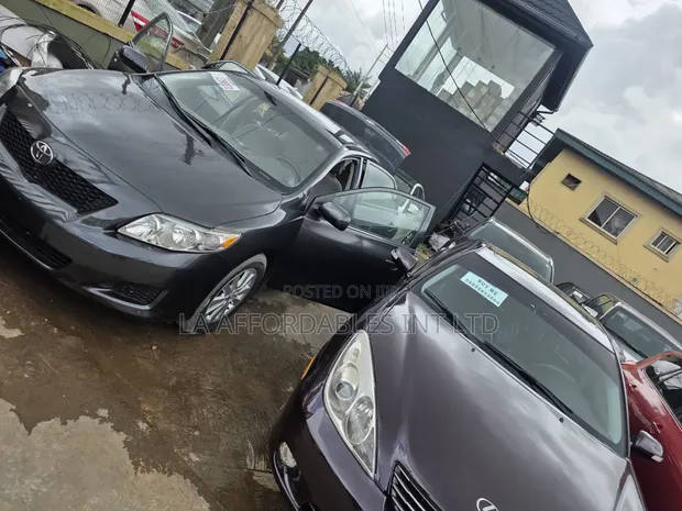 2010 Toyota Corolla LE Sedan - 1