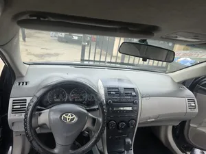 2010 Toyota Corolla LE Sedan