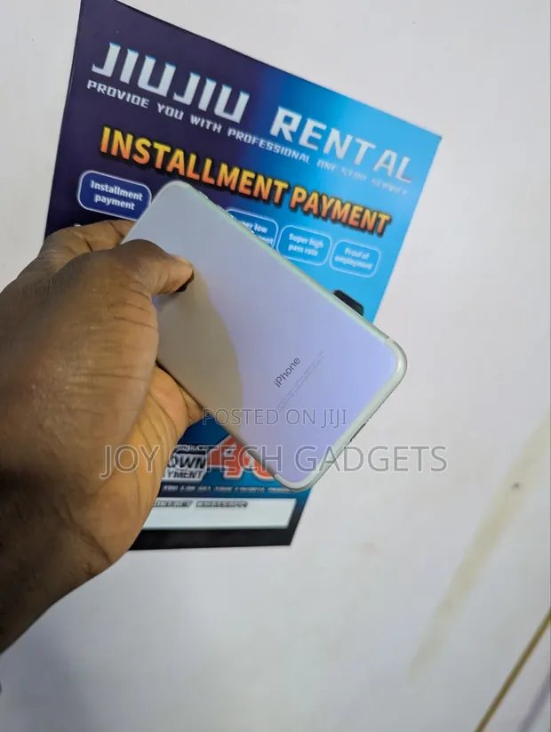 Apple iPhone 7 128GB White - 1