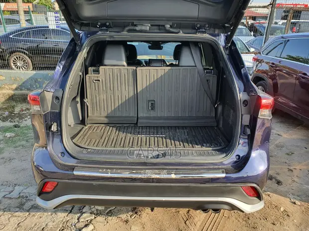 2022 Toyota Highlander SUV - 1