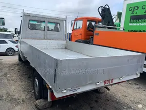 Farar Mercedes-Benz Sprinter 308D Flatbed Truck