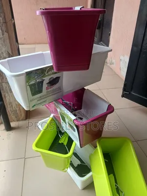 Self Watering Flower Pot - Medium Green