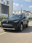 Toyota RAV4 XLE AWD 2019 Black - 2