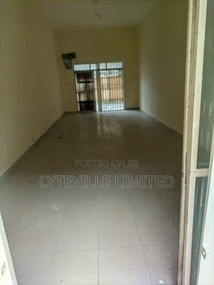 40sqm Shop Space for Rent in Busy Utako Plaza