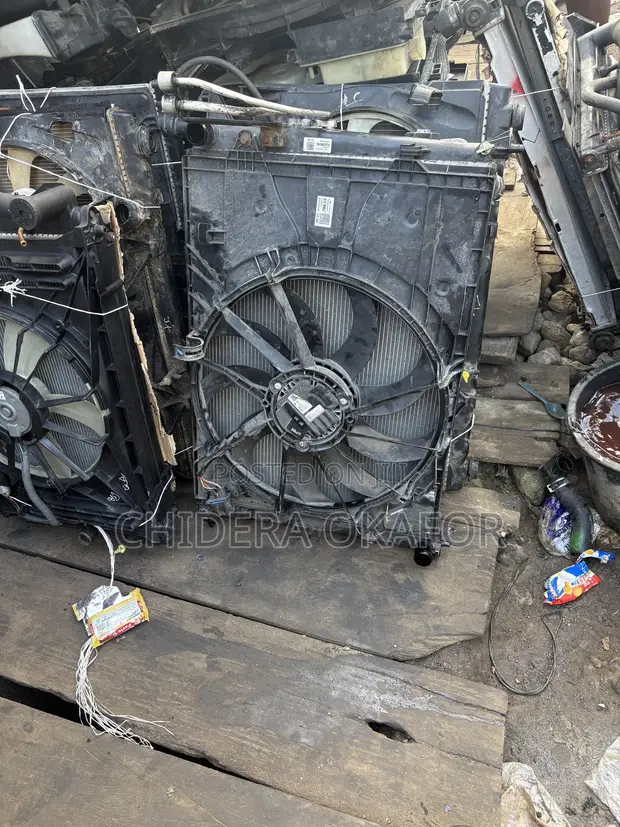 Hyundai Santa Fe 2022 Radiator Fan Condenser - 1