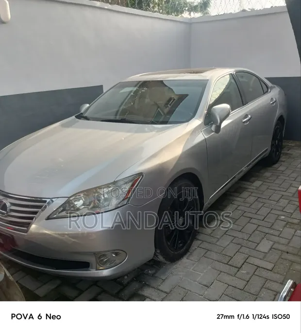 Lexus ES 350 2010 Silver - 1