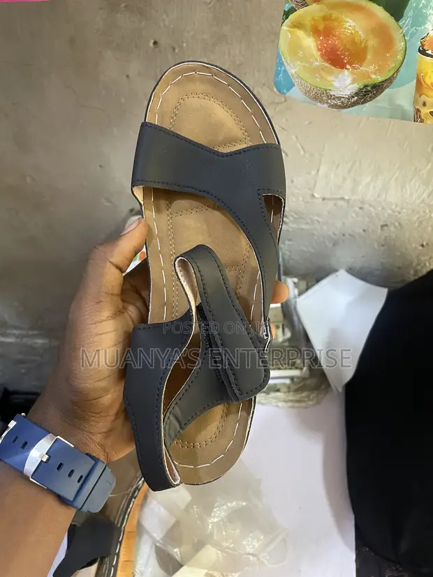 Women's Leather Casual Sandals - Brown - 1