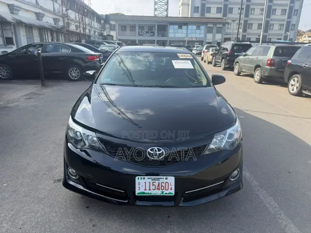 Toyota Camry 2014 Black - 1