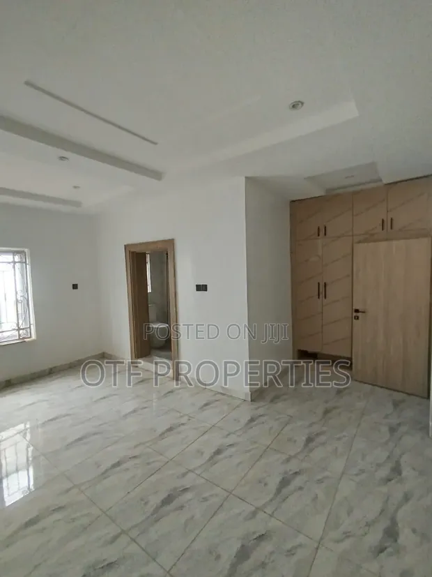 2 Bedroom Apartment for Rent in Katampe Main, Abuja - 1