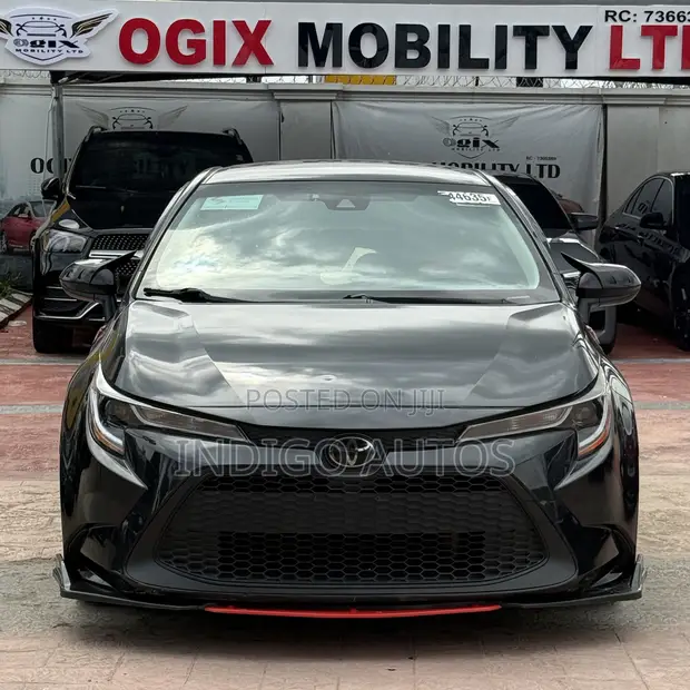 2019 Toyota Corolla SE Foreign Used - 1