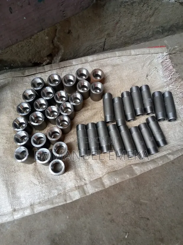 1" Threaded Steel Pipe Nipple & Coupling - 1