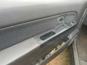 2005 Nissan Frontier Pickup - Silver