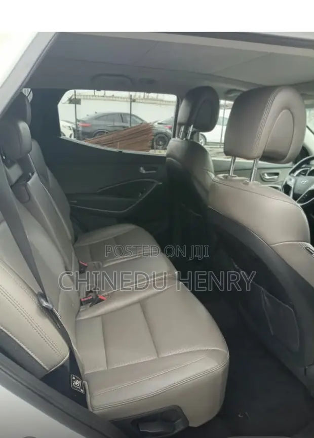 Hyundai Santa Fe 2013 White - 1