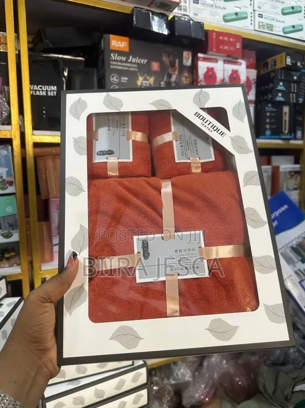 3-in-1 Towel Set with Box and Gift Bag - 1