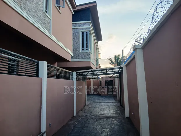5-Bedroom Duplex for Rent in Alimosho, Lagos - 1