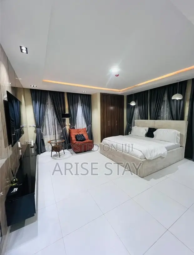 2-Bedroom Shortlet with Private Cinema & Pool | Victoria Island - 1