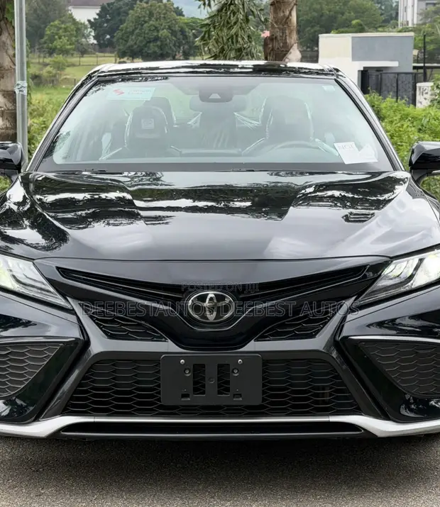 2022 Toyota Camry XSE Black - 1