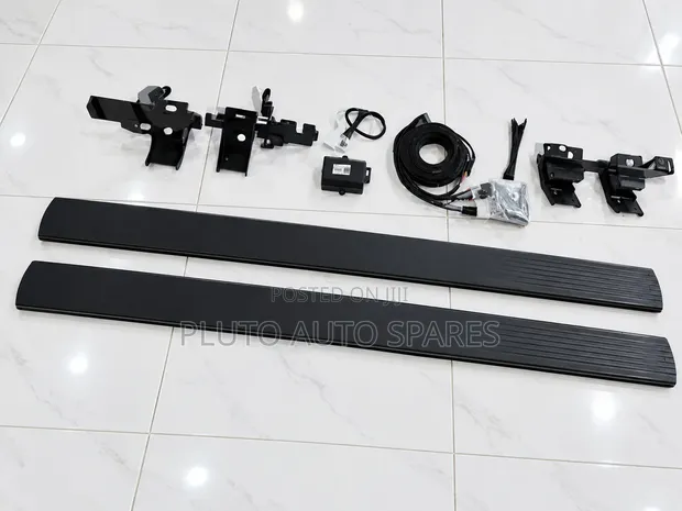 2026 Toyota Hilux Automatic Electric Side Steps - 1