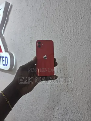 Apple iPhone 12 64GB Jaja (An Yi Amfani Dashi, An Sauya Fuskar)