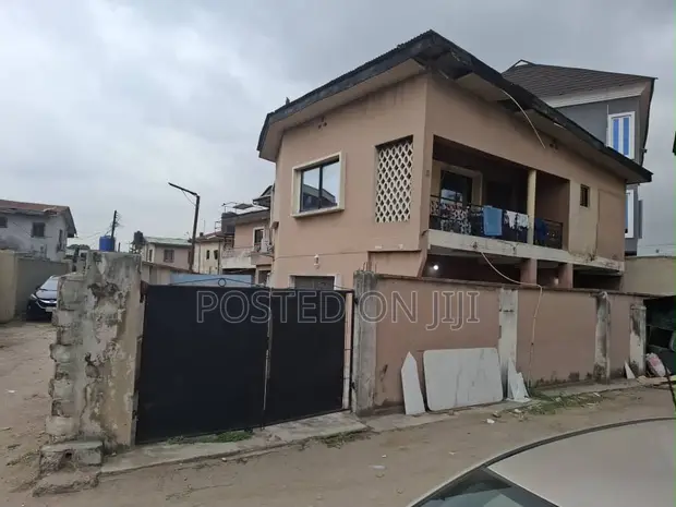 3-Bedroom Block of Flats for Sale in Jibowu, Yaba - 1